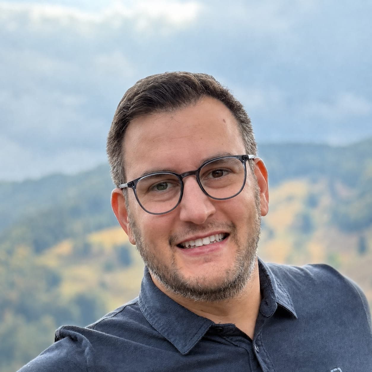Gilad Moyal, Founder of Sixth Wave Solutions